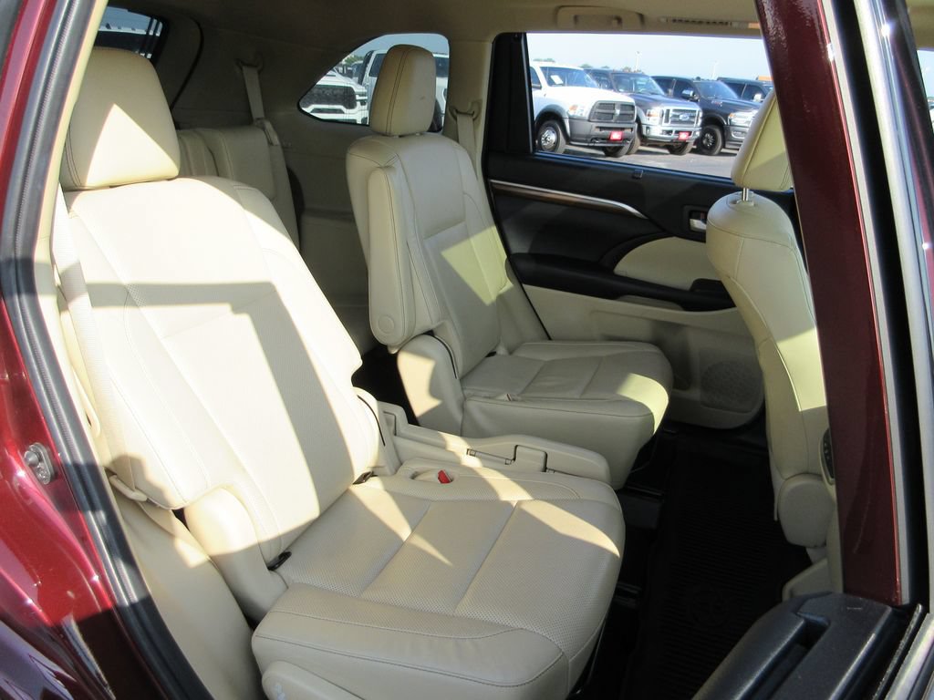 Used 2019 Toyota Highlander Limited AWD/4WD image 25