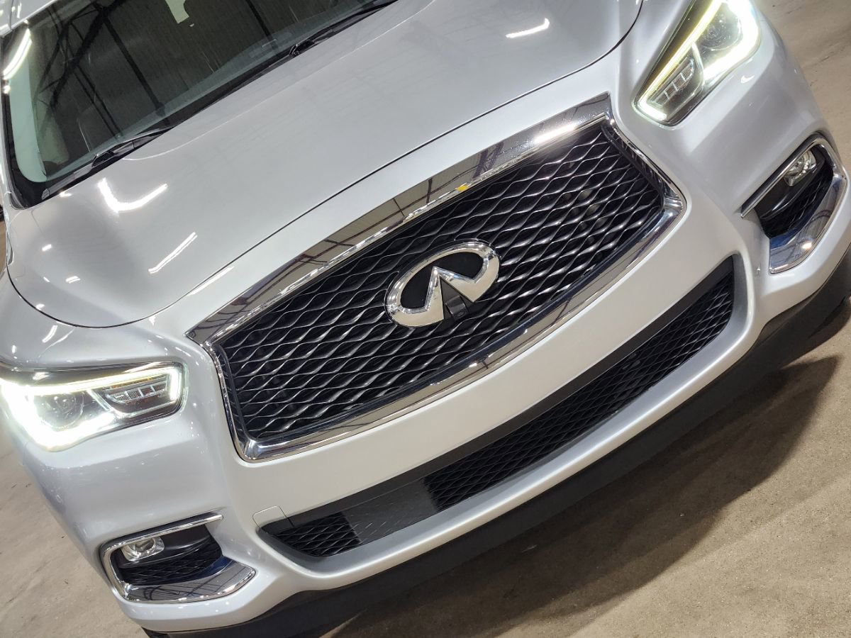 Used 2019 INFINITI QX60 Luxe w/ Essential Package image 19