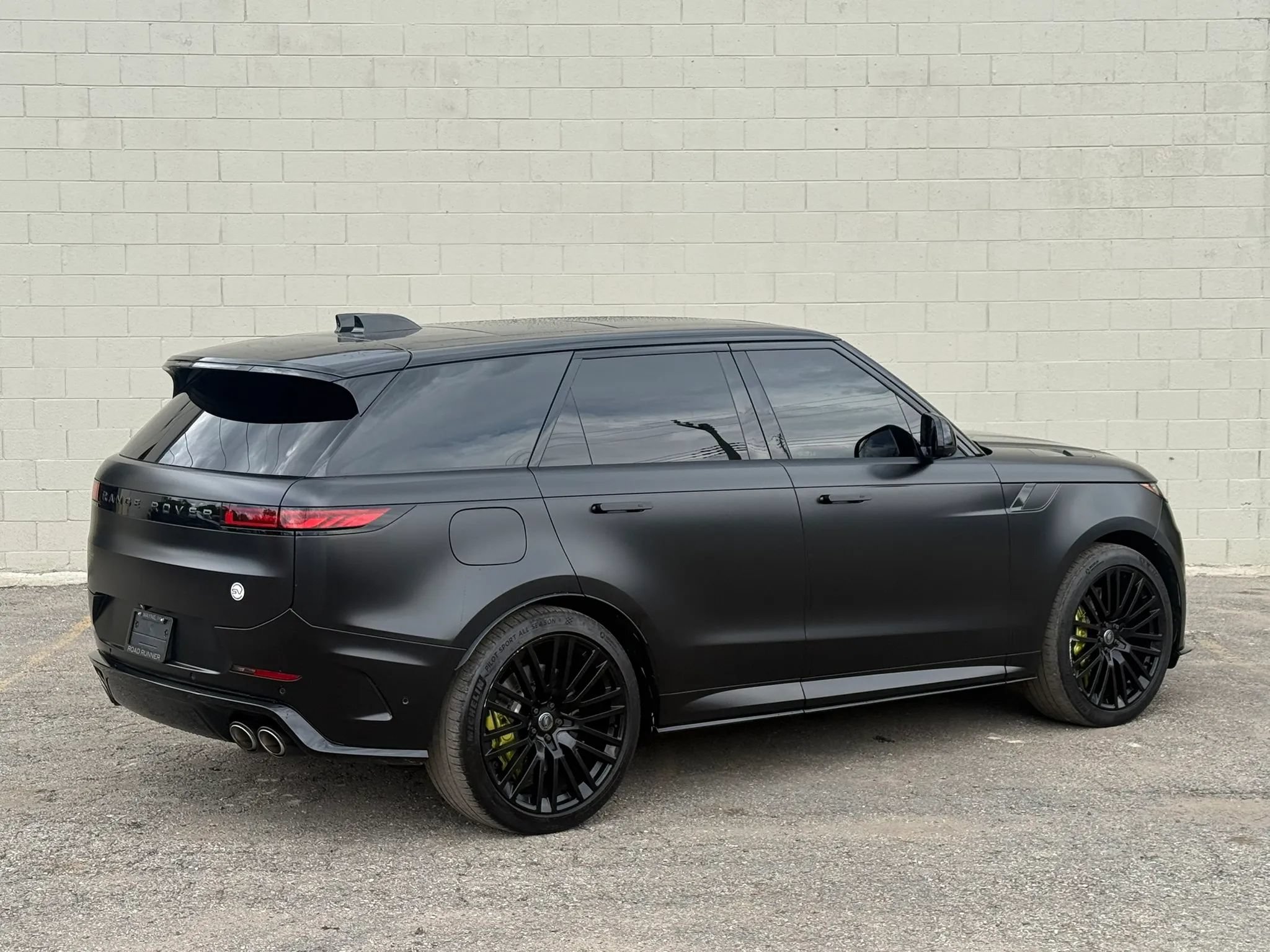 Used 2024 Land Rover Range Rover Sport AWD/4WD image 12