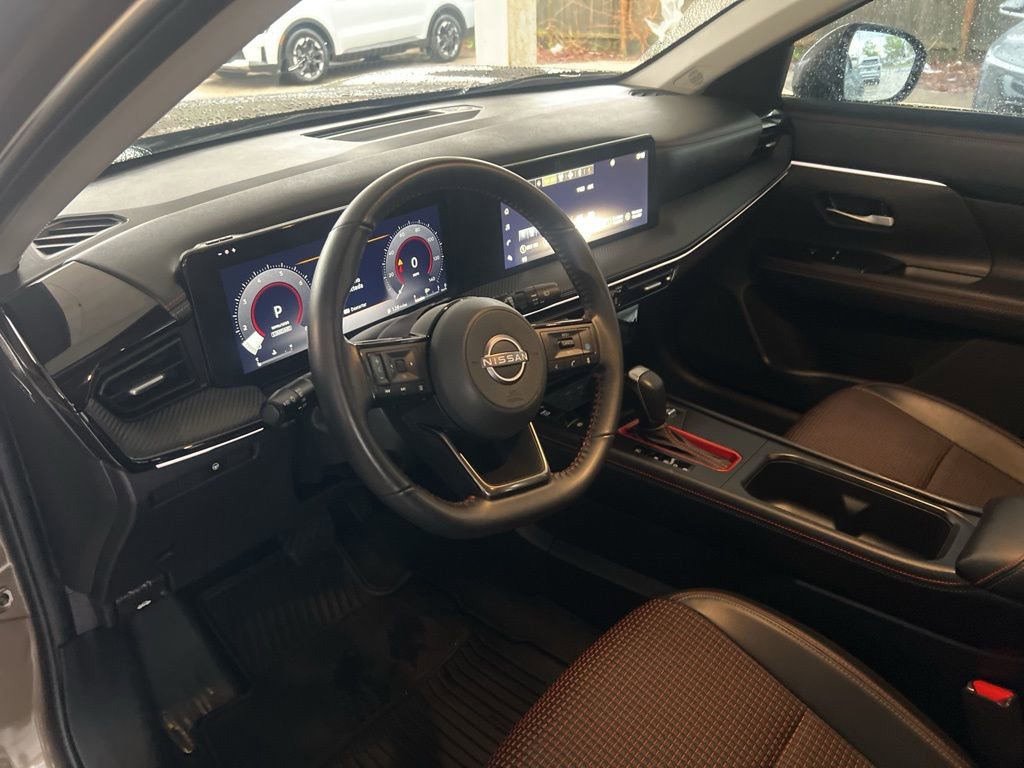 Certified 2025 Nissan Kicks SR AWD/4WD image 6