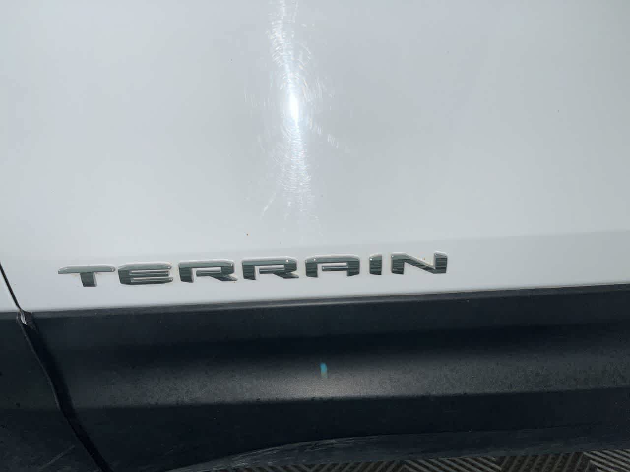 Used 2022 GMC Terrain SLE FWD image 11