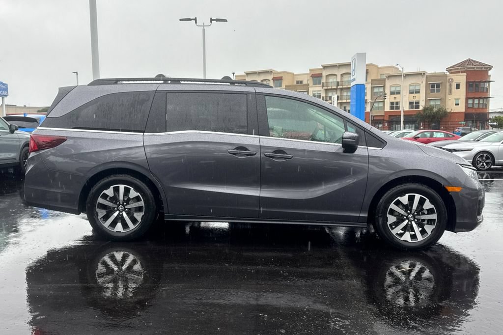 New 2026 Honda Odyssey EX-L image 3