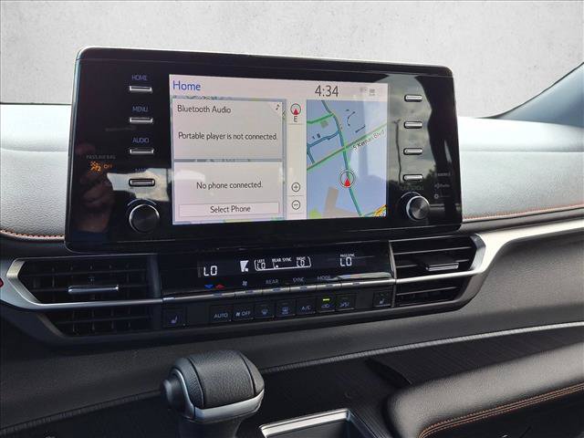Used 2022 Toyota Sienna XSE FWD image 14