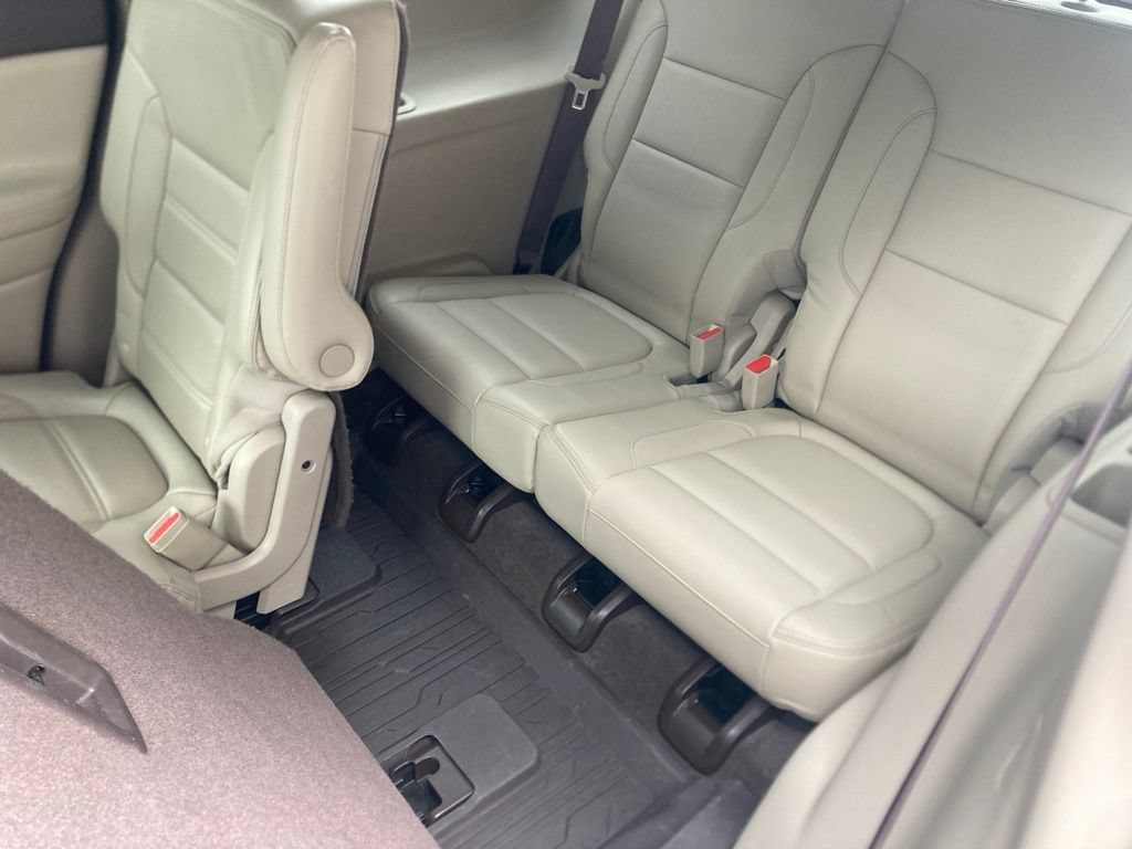 Certified 2019 GMC Acadia Denali w/ GMC Pro Grade Package AWD/4WD image 17