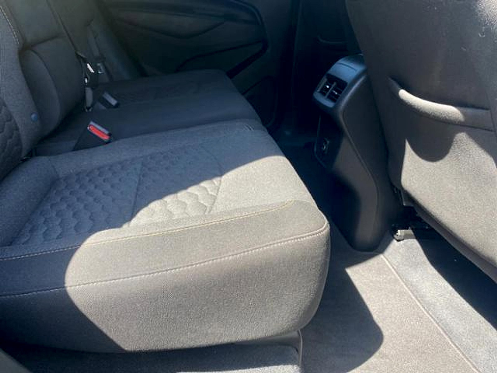 Used 2021 Chevrolet Equinox LT AWD/4WD image 18