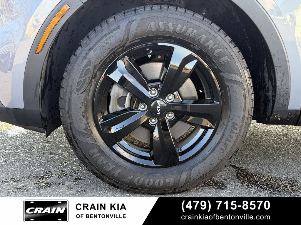 Used 2023 Kia Sorento LX image 33