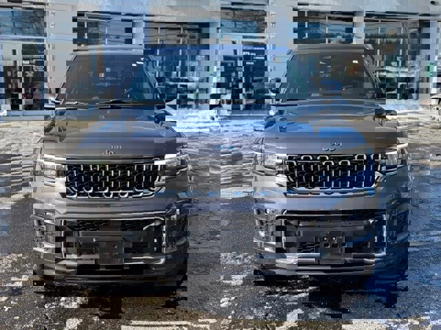 Used 2021 Jeep Grand Cherokee L Overland w/ Luxury Tech Group IV image 9