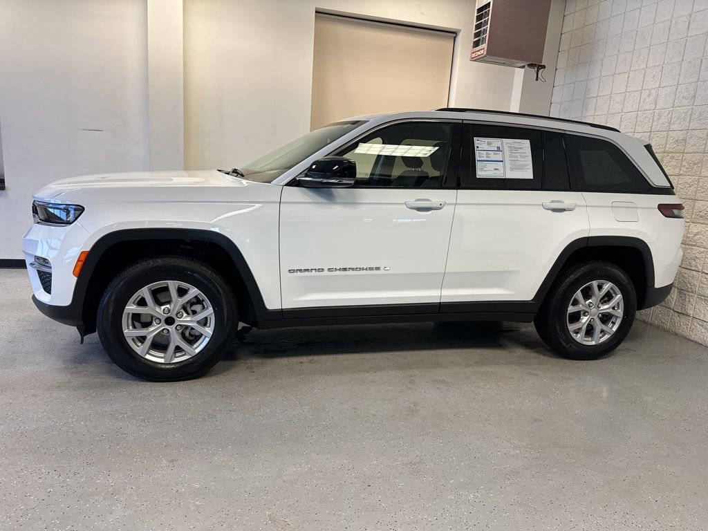 Used 2023 Jeep Grand Cherokee Limited w/ Trailer Tow Prep Group (B) image 39