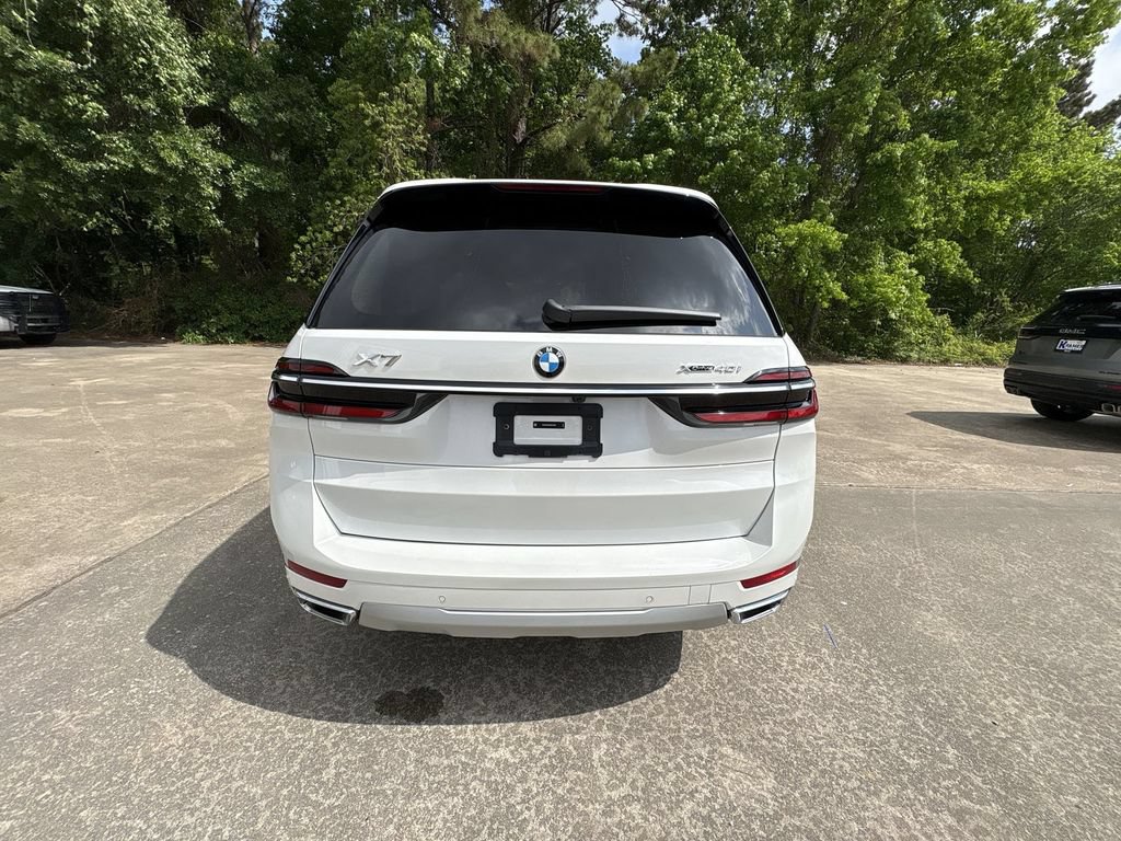 Used 2025 BMW X7 xDrive40i AWD/4WD image 7