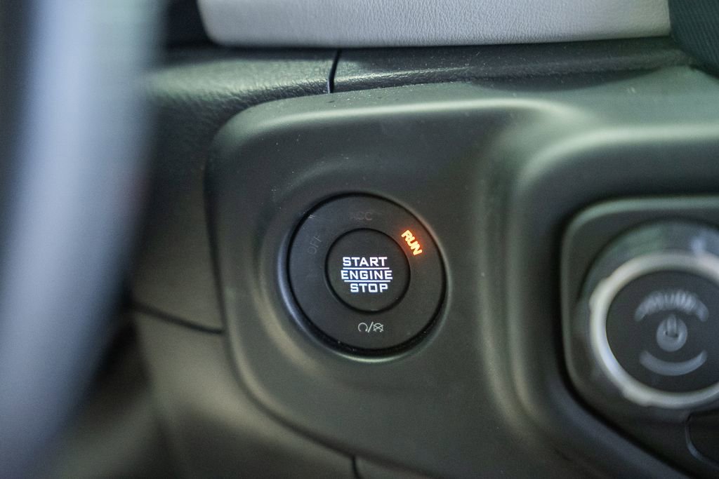 Used 2023 Jeep Wrangler Unlimited Sahara AWD/4WD image 34