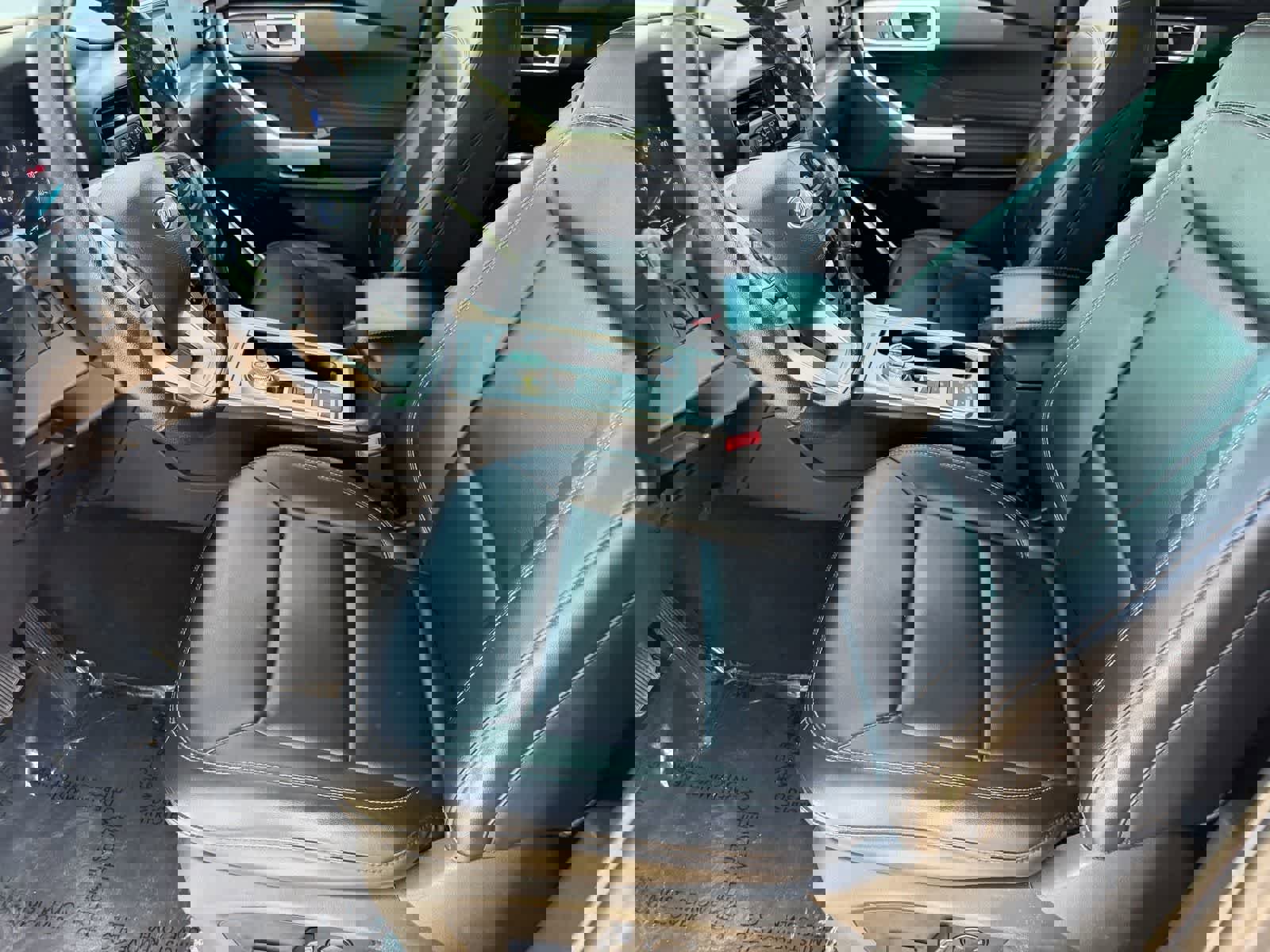 Used 2023 Ford Explorer XLT w/ Equipment Group 202A image 14