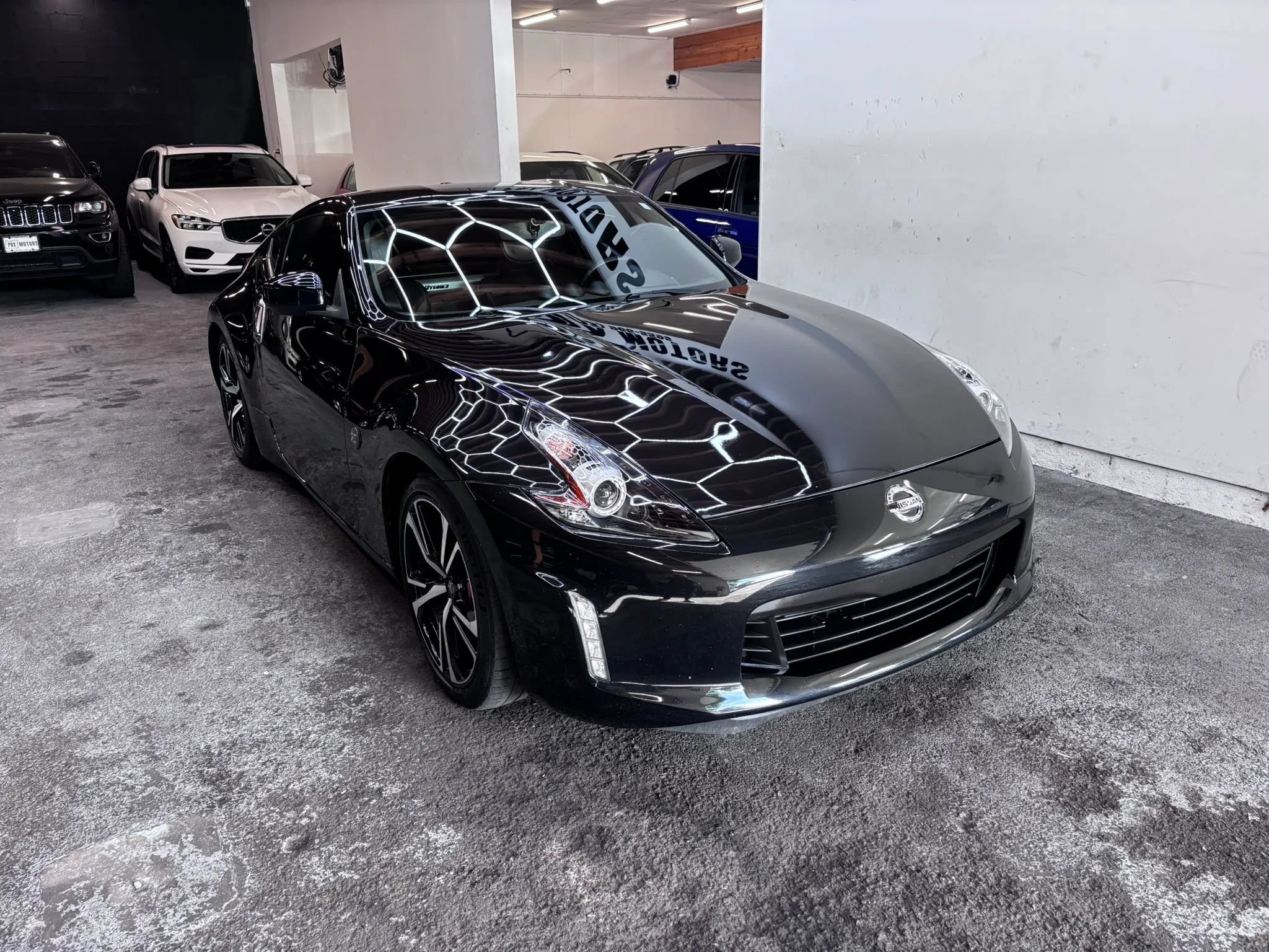Used 2019 Nissan 370Z Touring Sport RWD image 2