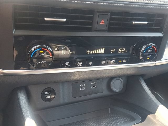 Used 2025 Nissan Rogue SV AWD/4WD image 15