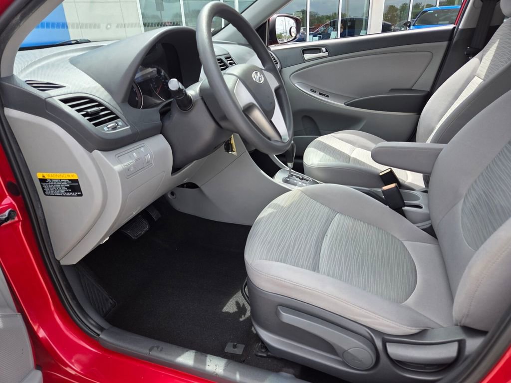 Used 2016 Hyundai Accent SE FWD image 9