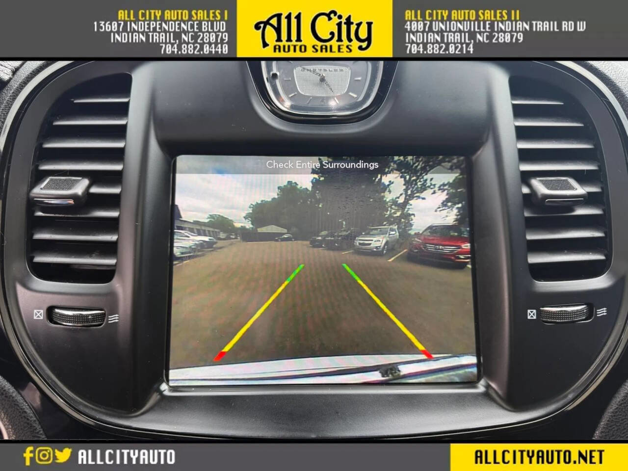 Used 2018 Chrysler 300 S w/ 300S Premium Group RWD image 29