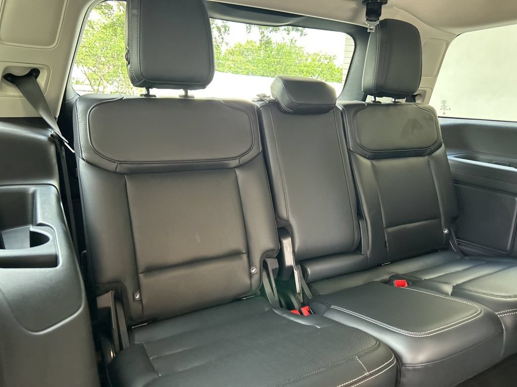 Used 2025 Ford Expedition Platinum AWD/4WD image 40