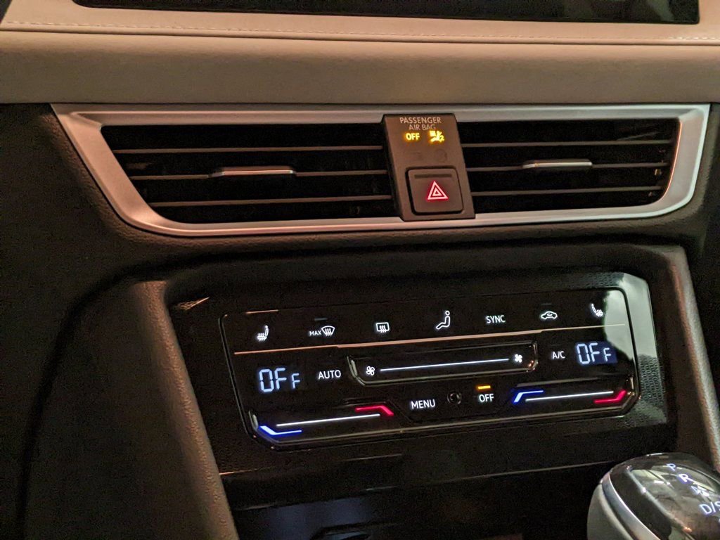 New 2026 Volkswagen Taos SE image 17