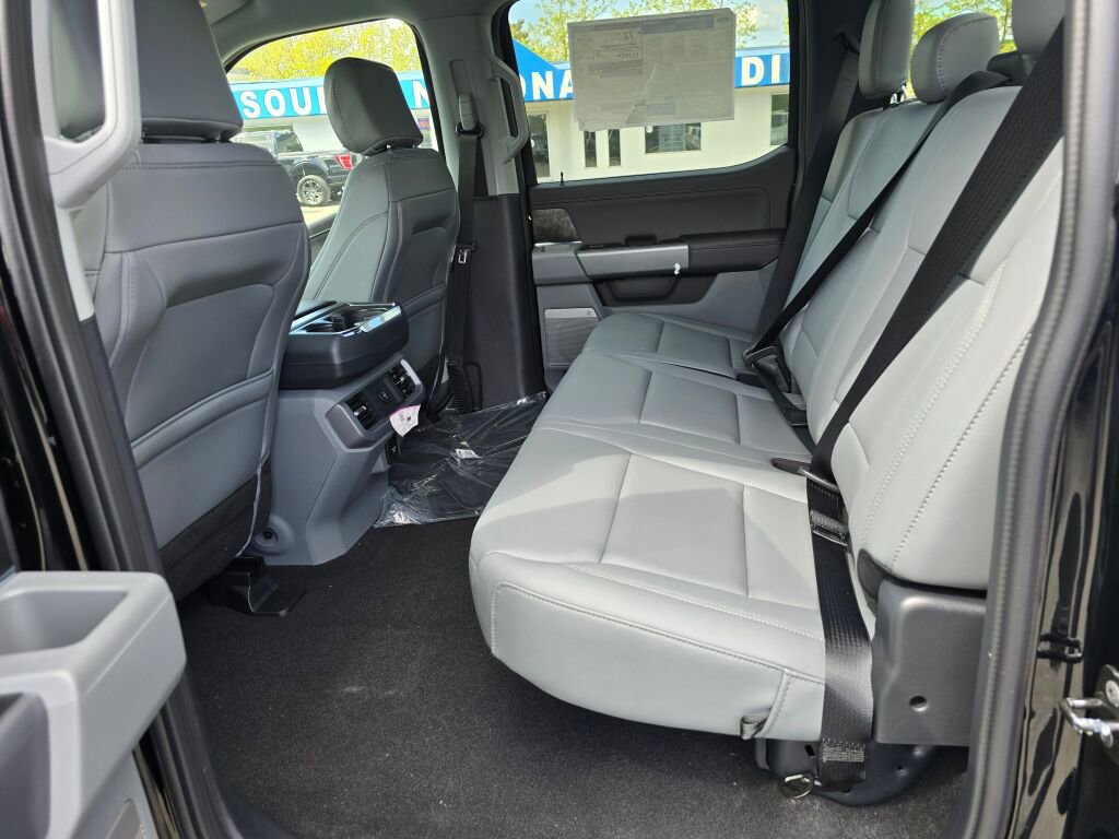 New 2025 Ford F150 Lightning Flash AWD/4WD image 12