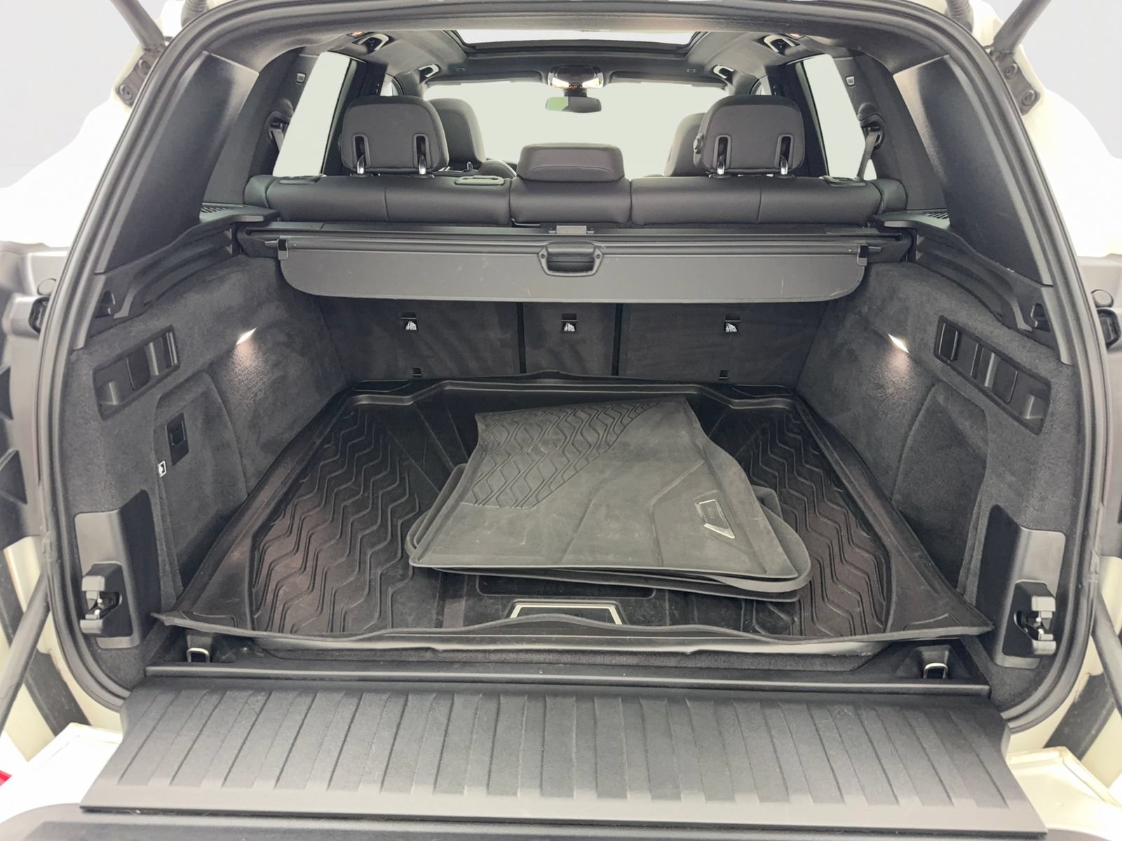 Used 2021 BMW X5 xDrive40i w/ Convenience Package AWD/4WD image 48