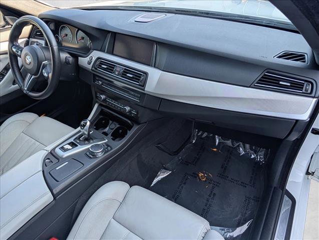 Used 2016 BMW M5 RWD image 23