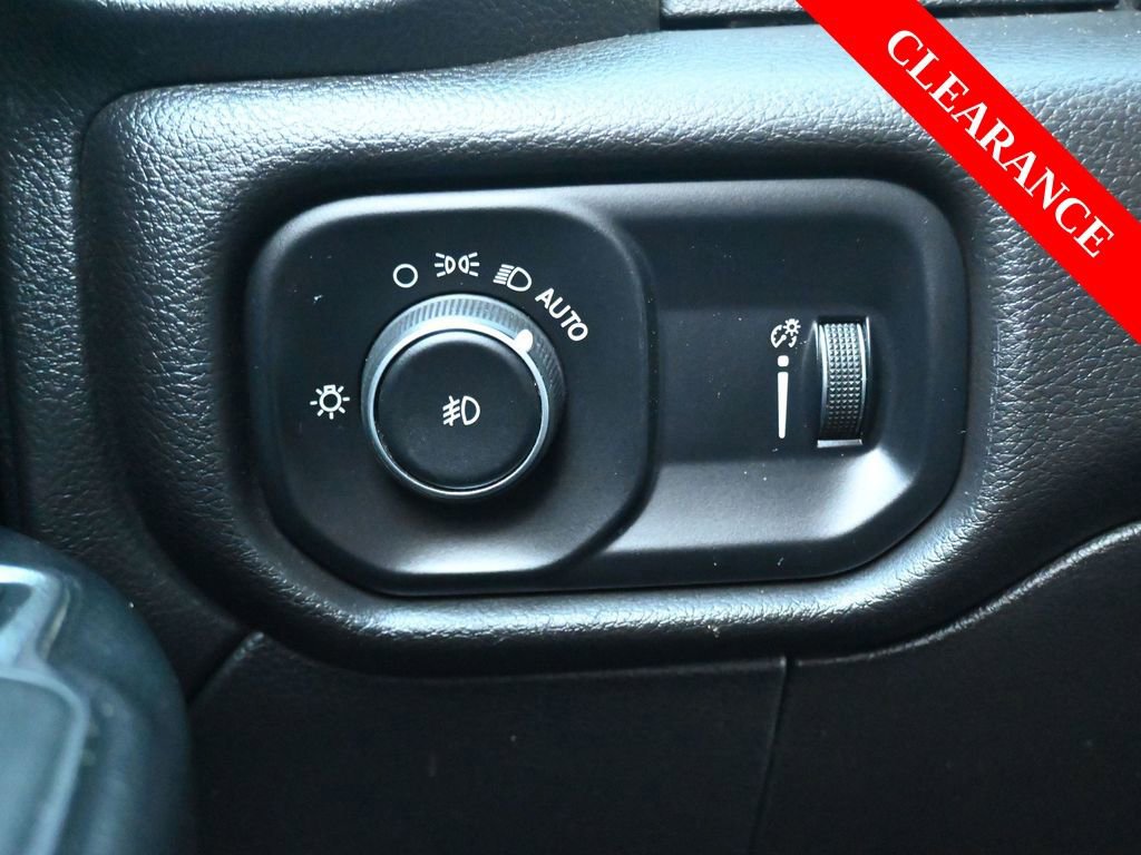 Used 2023 RAM 3500 Tradesman image 25