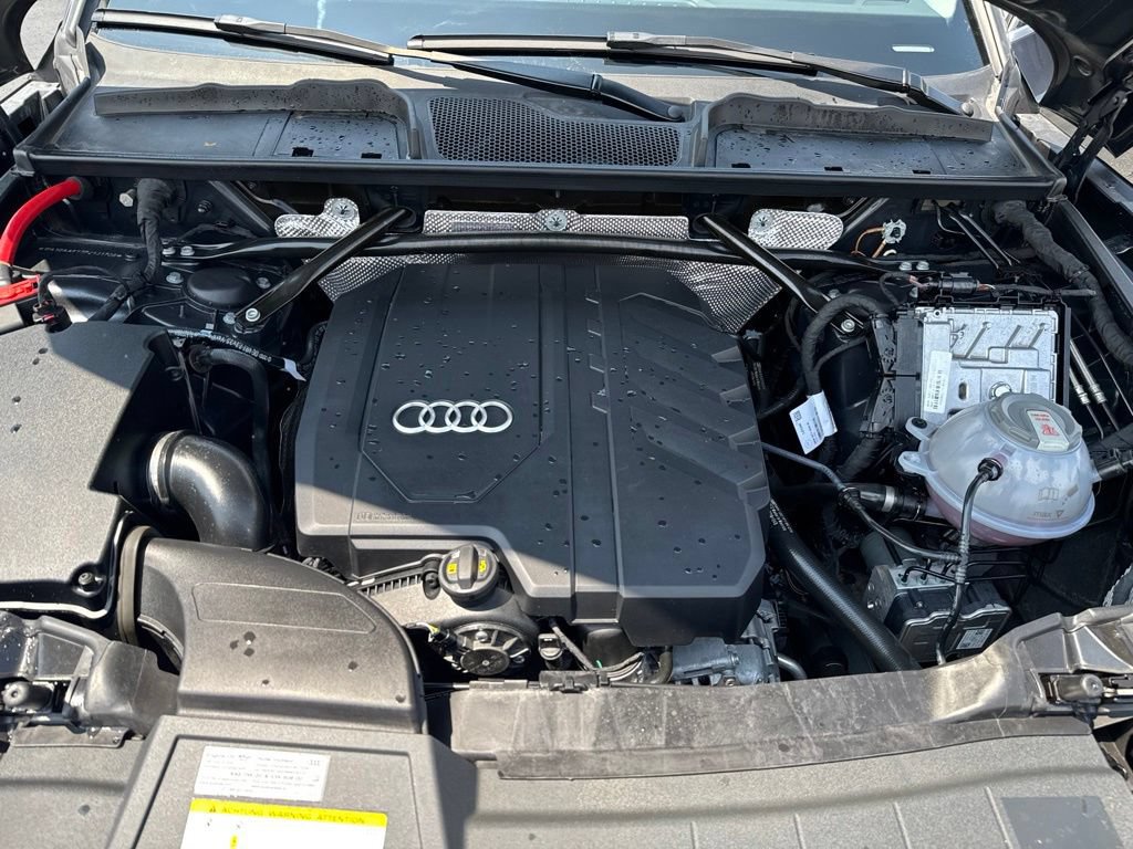 Used 2023 Audi Q5 2.0T Premium w/ Convenience Package AWD/4WD image 11