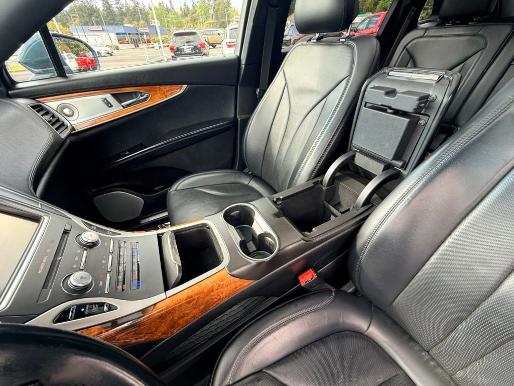 Used 2016 Lincoln MKX Reserve w/ Luxury Package image 26