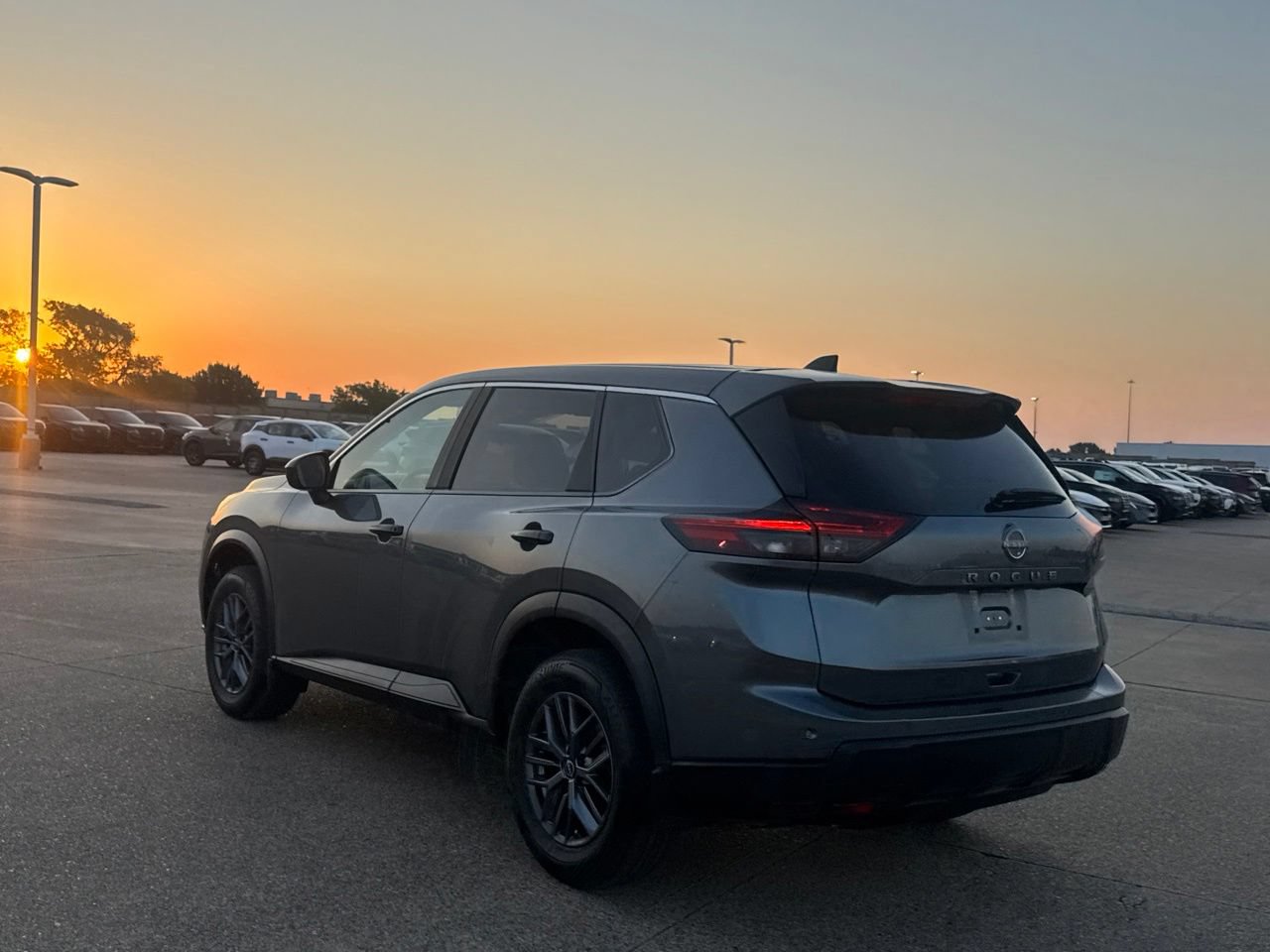 Certified 2024 Nissan Rogue S FWD image 17