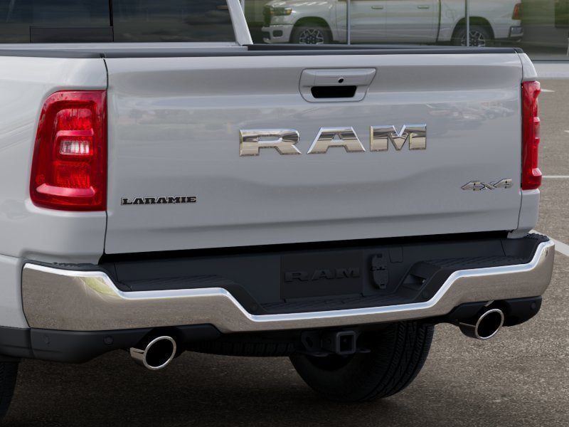 New 2026 RAM 1500 Laramie AWD/4WD image 13