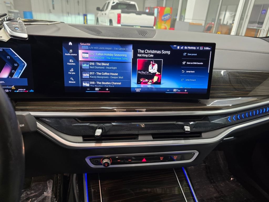 Used 2023 BMW X7 xDrive40i w/ Executive Package image 23