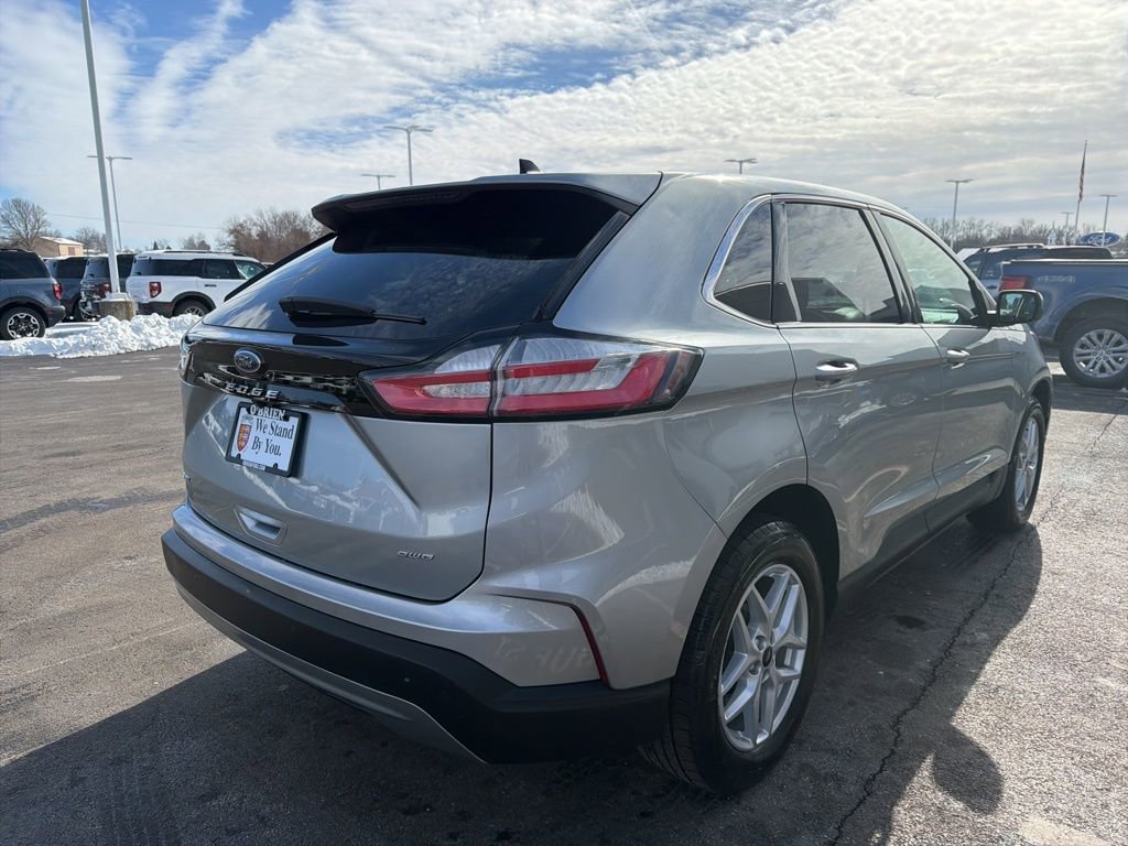 Used 2024 Ford Edge SEL image 5
