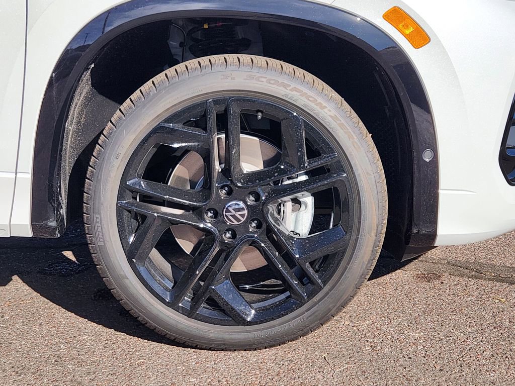 New 2026 Volkswagen Tiguan SE R-Line image 29