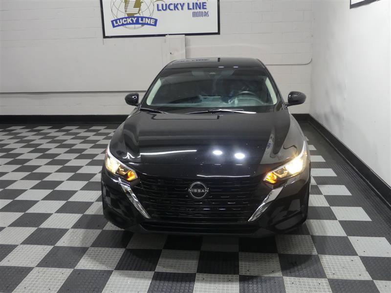 Used 2025 Nissan Sentra SV FWD image 3
