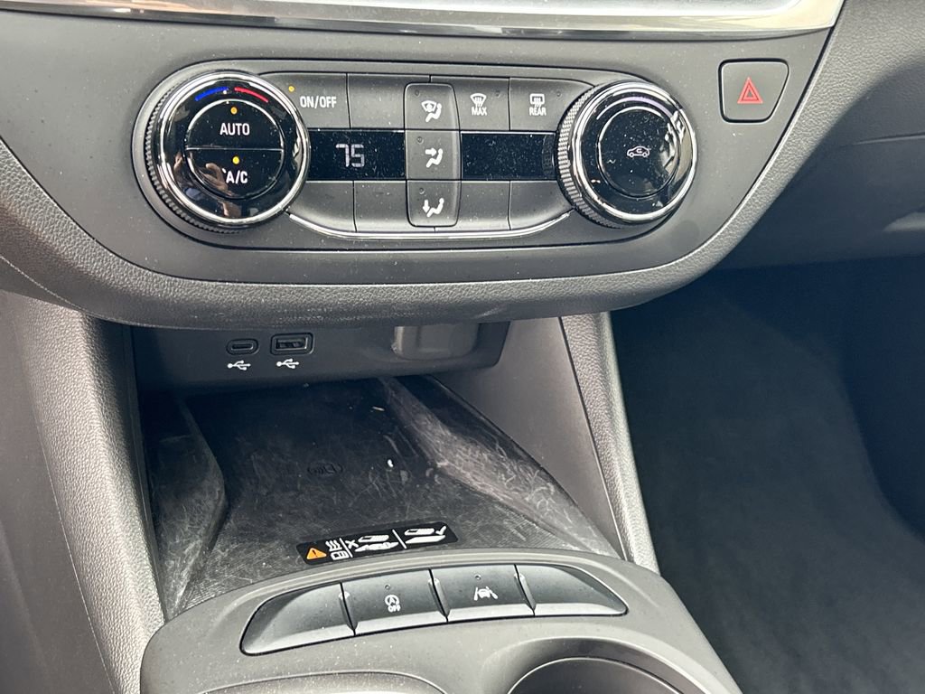 Certified 2024 Buick Envista Preferred w/ Convenience II Package image 24