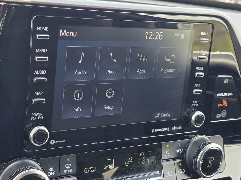 Used 2021 Toyota Highlander LE image 39