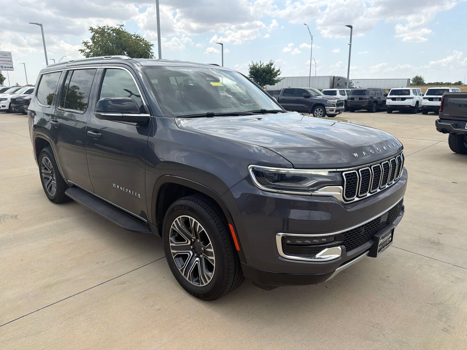 Used 2024 Jeep Wagoneer Series II AWD/4WD image 8