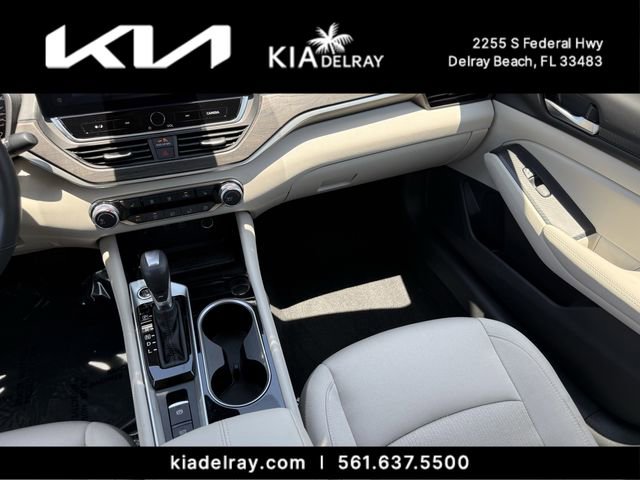 Used 2024 Nissan Altima 2.5 SV w/ SV Premium Package FWD image 14