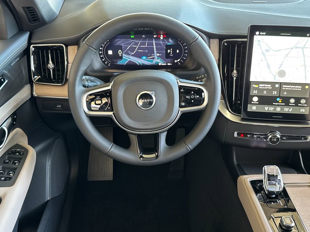 New 2026 Volvo XC90 B6 Plus w/ Protection Package Premier image 13