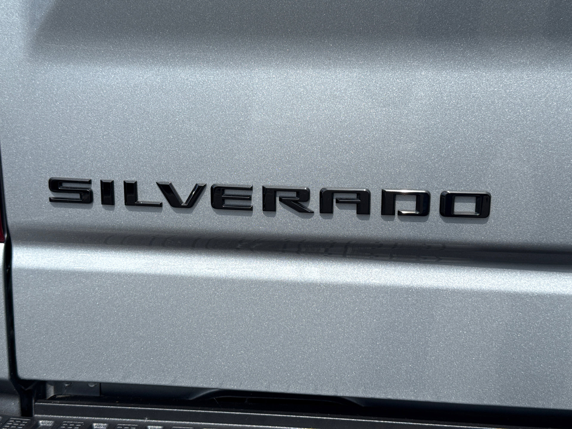 Used 2023 Chevrolet Silverado 1500 LTZ w/ LTZ Convenience Package II AWD/4WD image 10