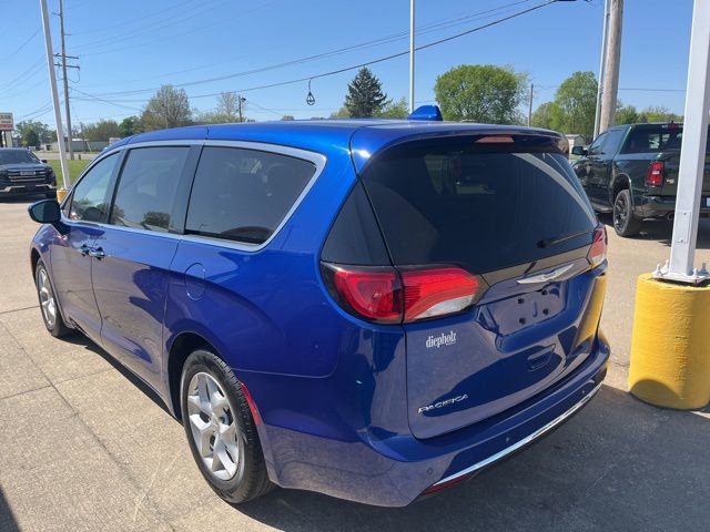 Used 2018 Chrysler Pacifica Touring Plus w/ Tire & Wheel Group image 7