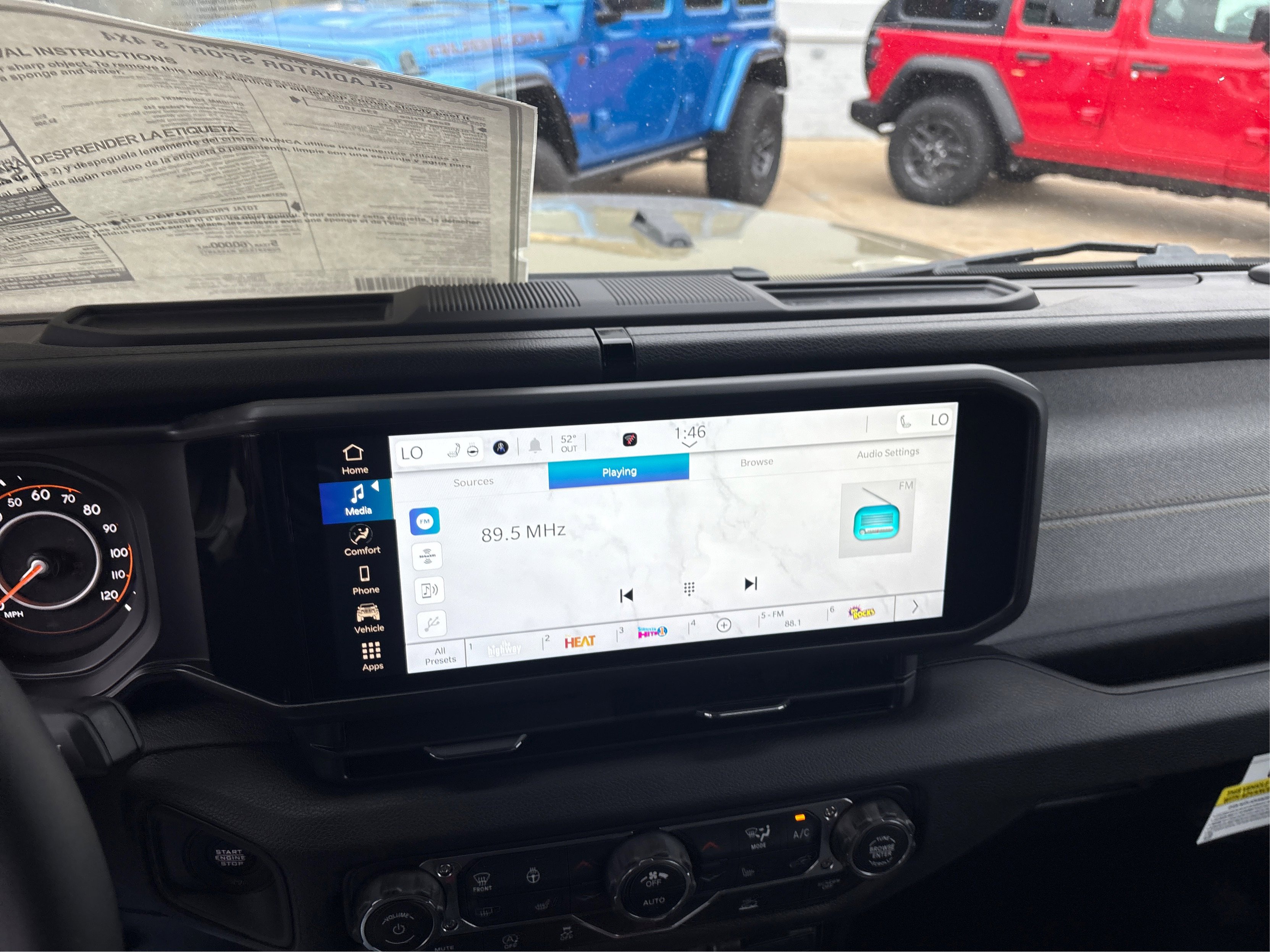 New 2025 Jeep Gladiator Sport image 16