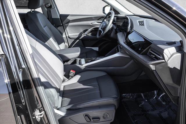 Certified 2025 Audi Q5 Premium w/ Convenience Package image 24