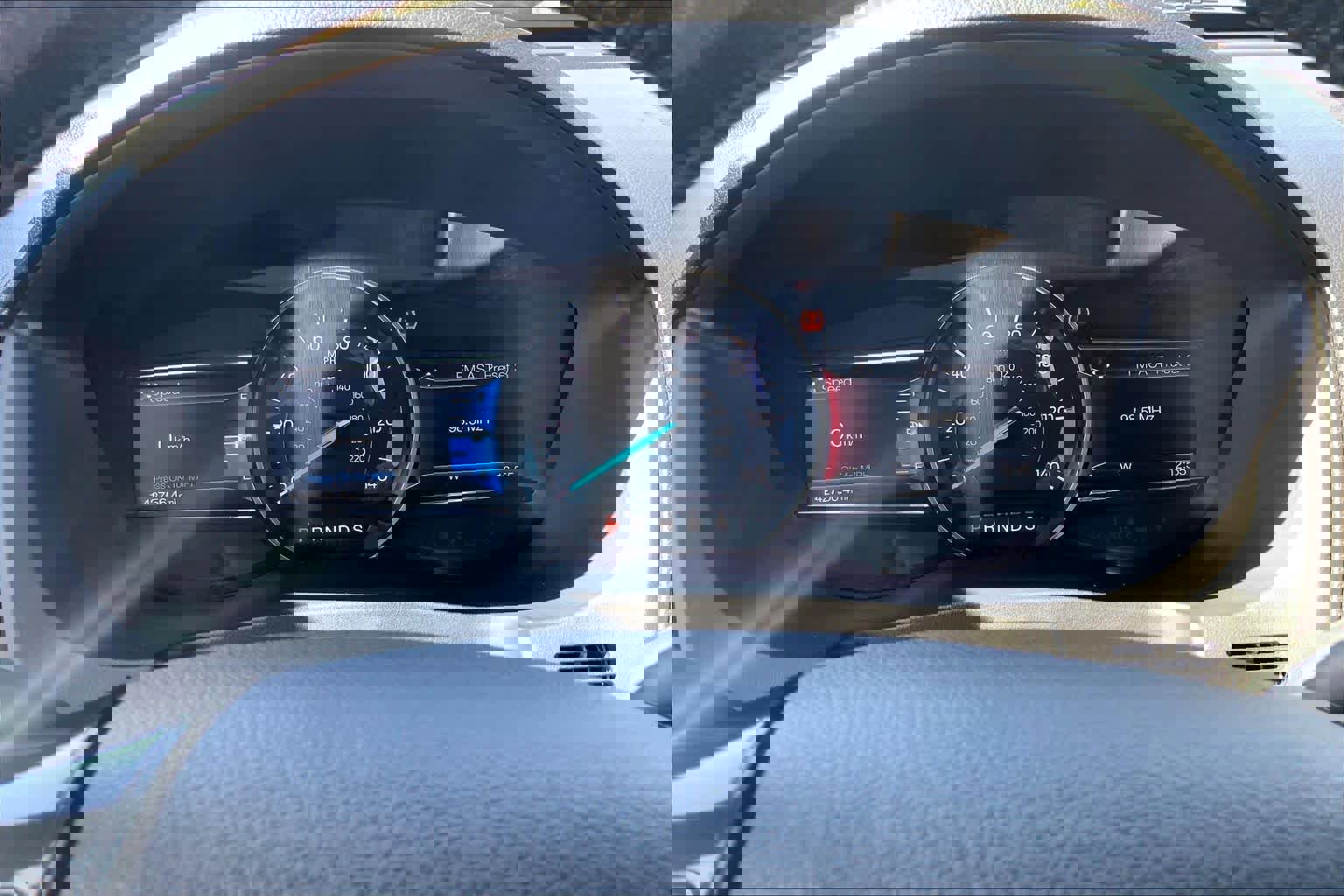 Used 2018 Ford Explorer XLT w/ Equipment Group 201A image 26