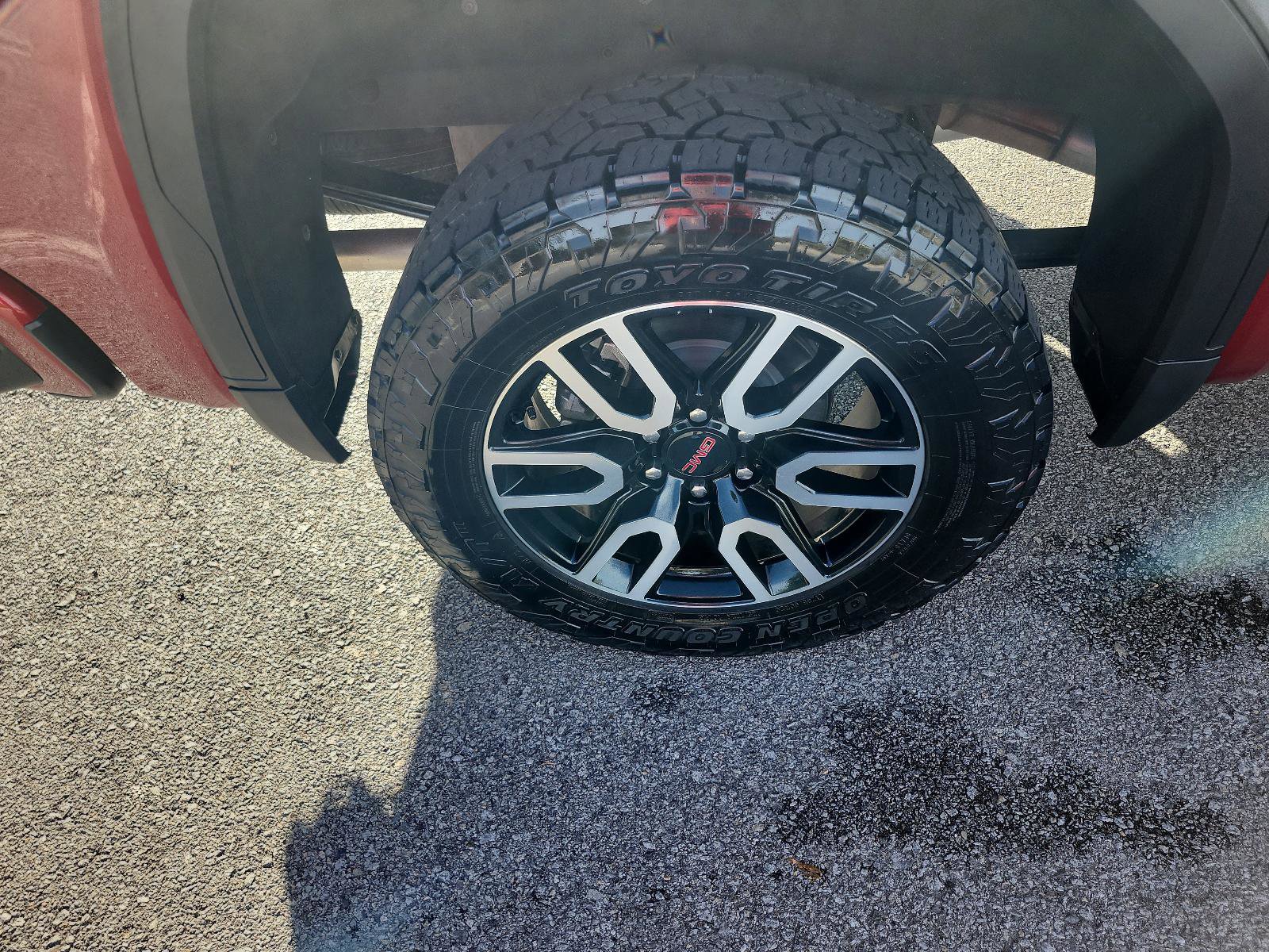 Used 2025 GMC Sierra 1500 AT4 w/ AT4 Premium Package image 5