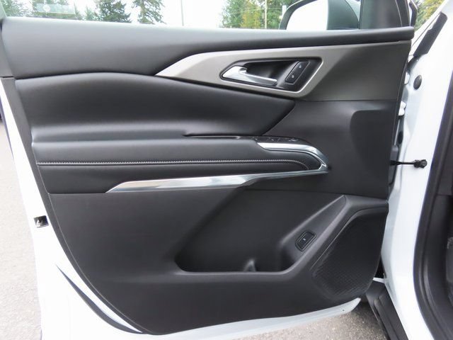 Used 2025 Chevrolet Traverse LT AWD/4WD image 10