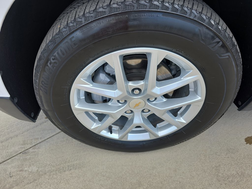 Used 2024 Chevrolet Equinox LT image 11