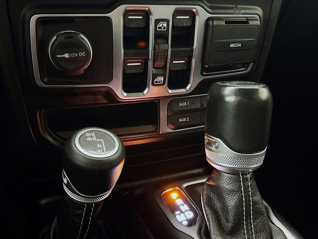 Used 2020 Jeep Wrangler Unlimited Sahara w/ Uconnect 4C Nav & Sound Group image 13