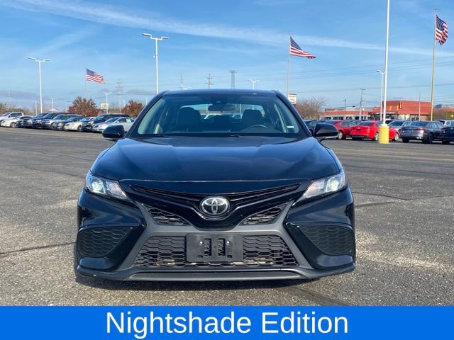 Used 2021 Toyota Camry SE video 2