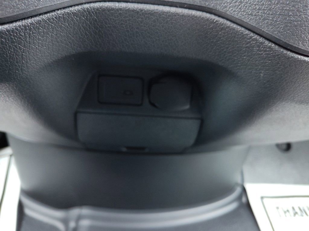 Used 2024 Mercedes-Benz Sprinter 2500 image 35