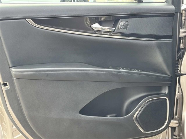 Used 2021 Lincoln Nautilus AWD w/ Equipment Group 101A image 24